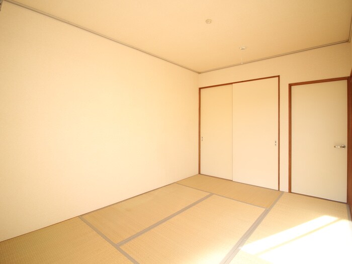 物件内観写真9　(居室)