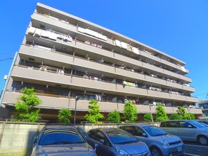 エバ－グリ－ンコ－ト外観写真