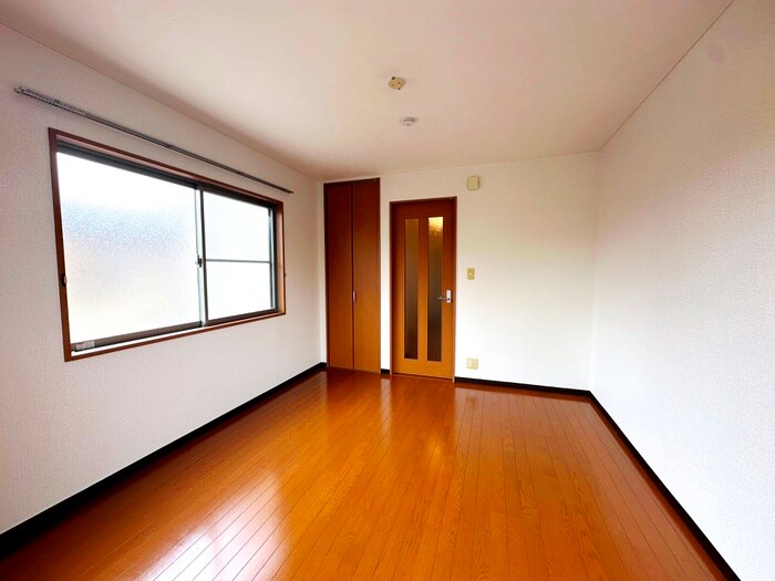 物件内観写真4　(居室)