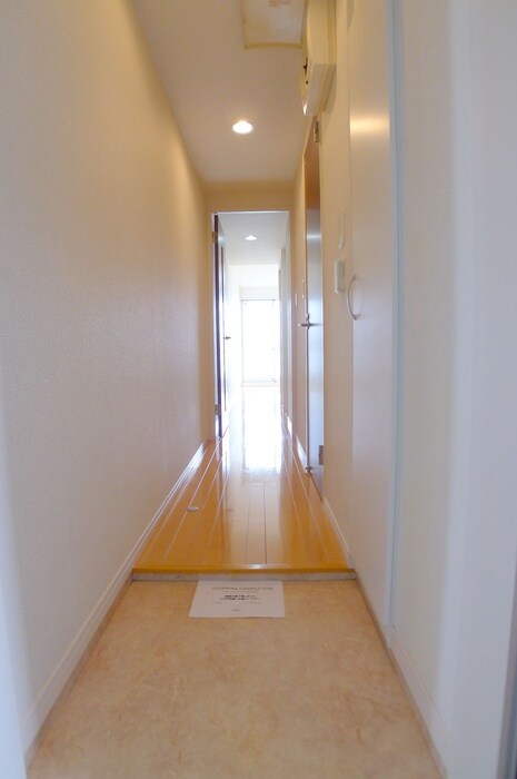 物件内観写真21　(玄関)