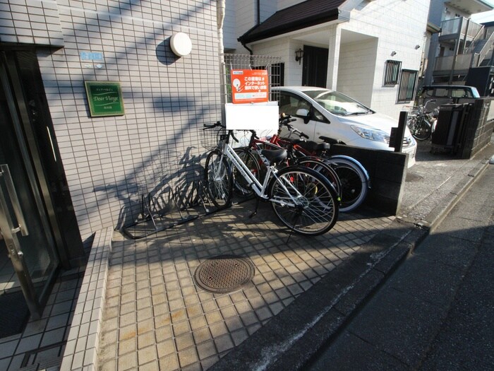 物件外観写真4　(駐輪場)