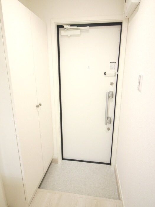 物件内観写真14　(玄関)