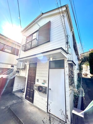 ロ－ズ・ハウス外観写真