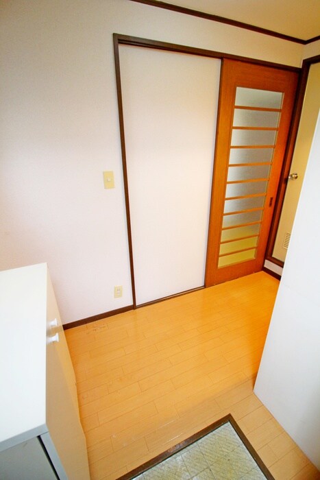 物件内観写真12　(廊下)