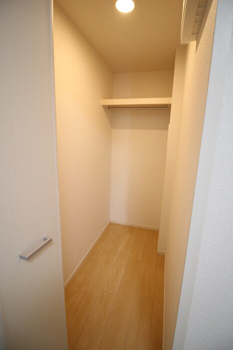 物件内観写真8　(収納)