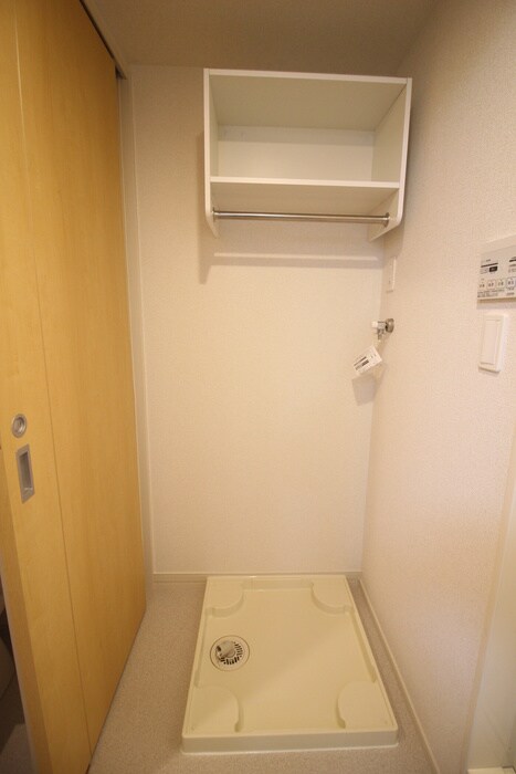 物件内観写真9　(洗濯機置場)