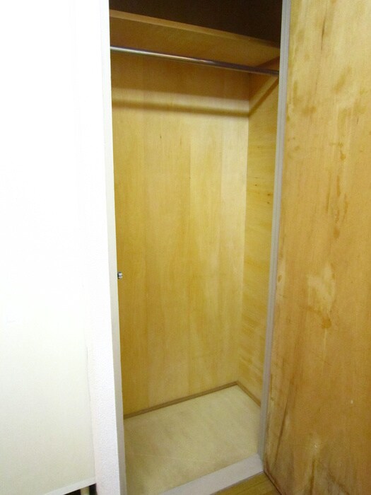 物件内観写真16　(収納)
