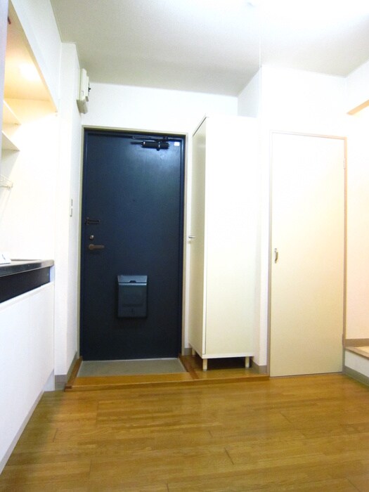 物件内観写真18　(玄関)