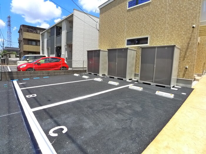 物件外観写真4　(駐車場)