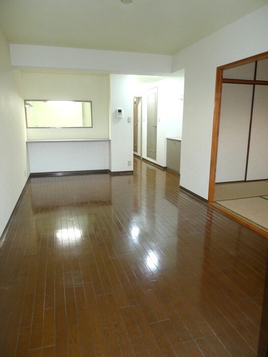 物件内観写真8　(居室)