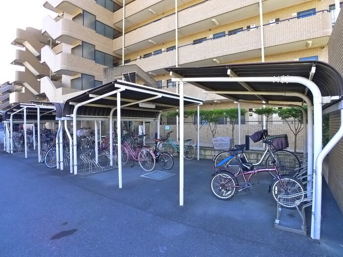 物件外観写真6　(駐輪場)