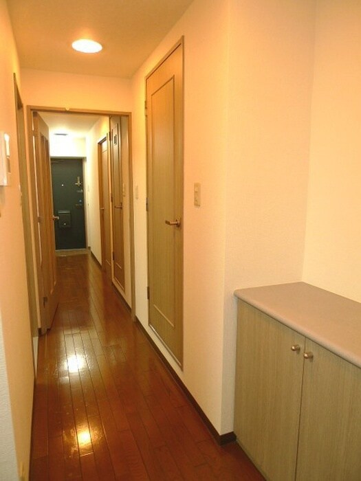 物件内観写真12　(廊下)