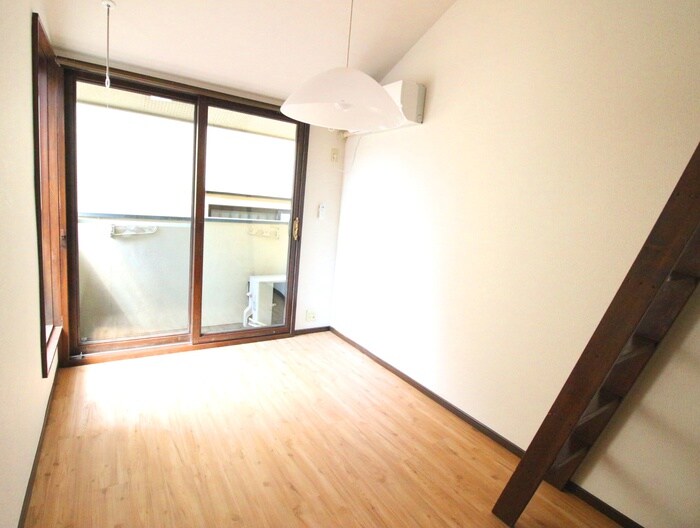 物件内観写真7　(居室)