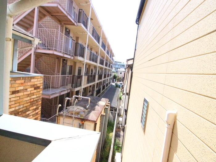 物件内観写真16　(室内からの展望)