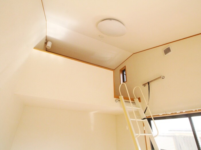 物件内観写真9　(ロフト)