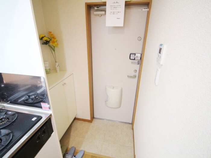 物件内観写真17　(玄関)