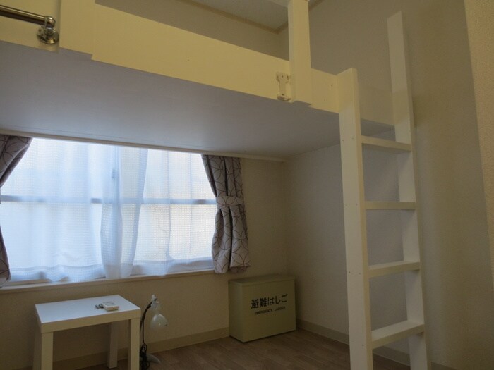 物件内観写真5　(居室)