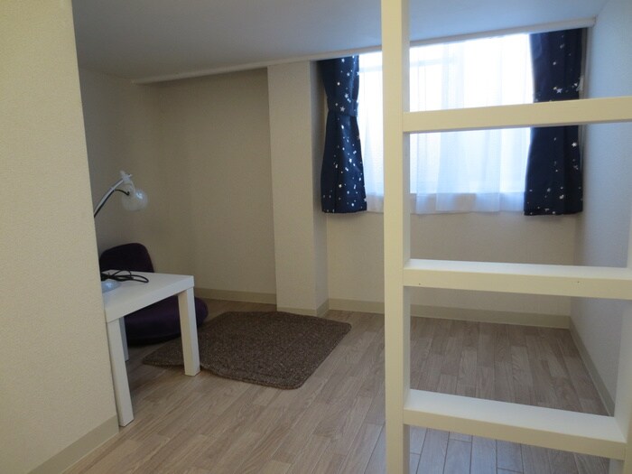 物件内観写真11　(居室)