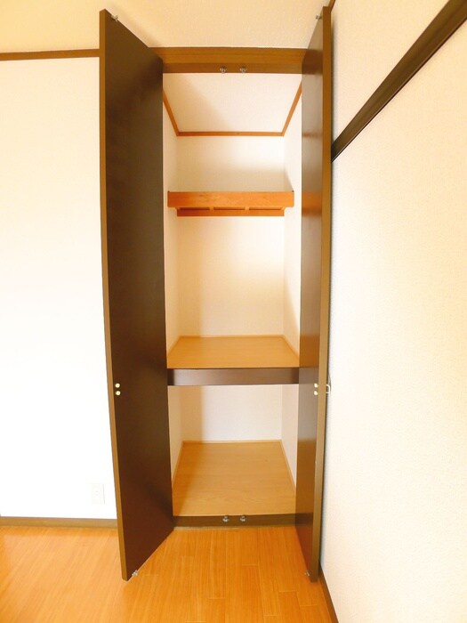 物件内観写真10　(収納)