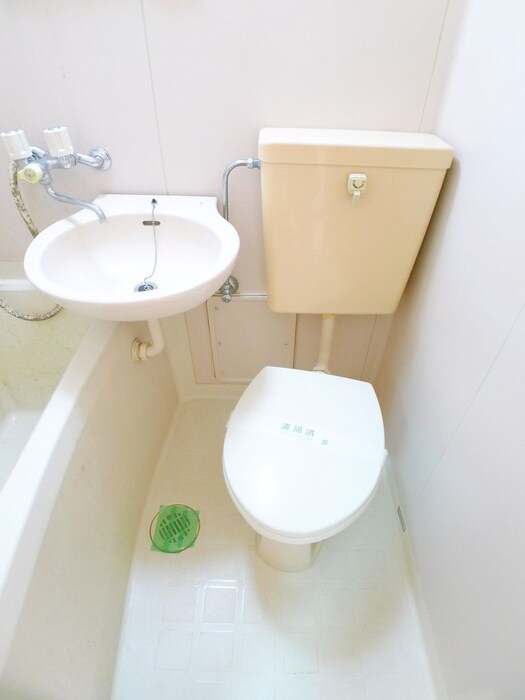 物件内観写真15　(トイレ)