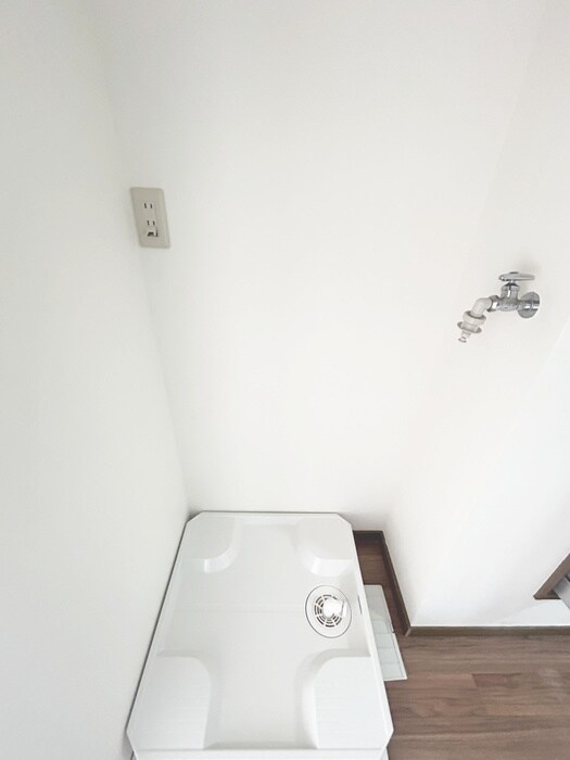 物件内観写真15　(洗濯機置場)