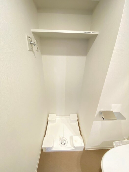 物件内観写真12　(洗濯機置場)