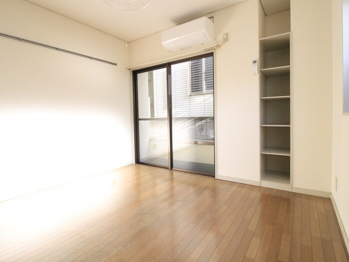 物件内観写真8　(居室)