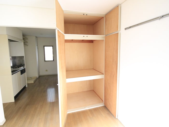 物件内観写真10　(収納)