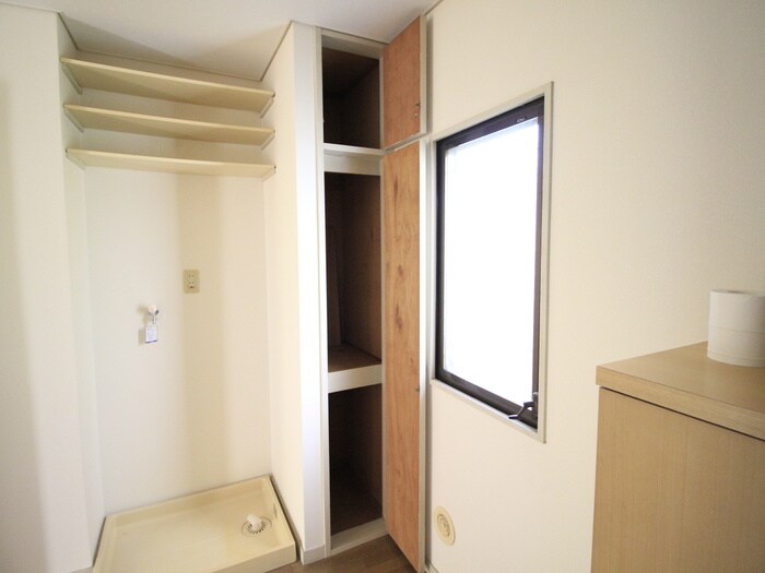 物件内観写真17　(収納)