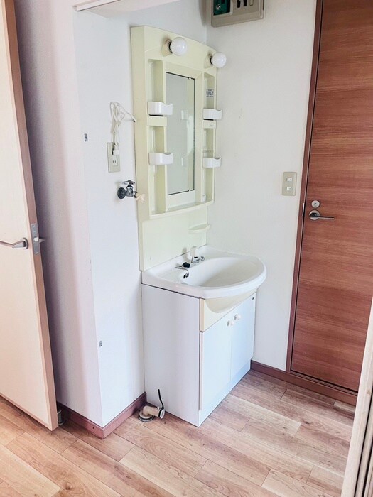 物件内観写真13　(洗面)