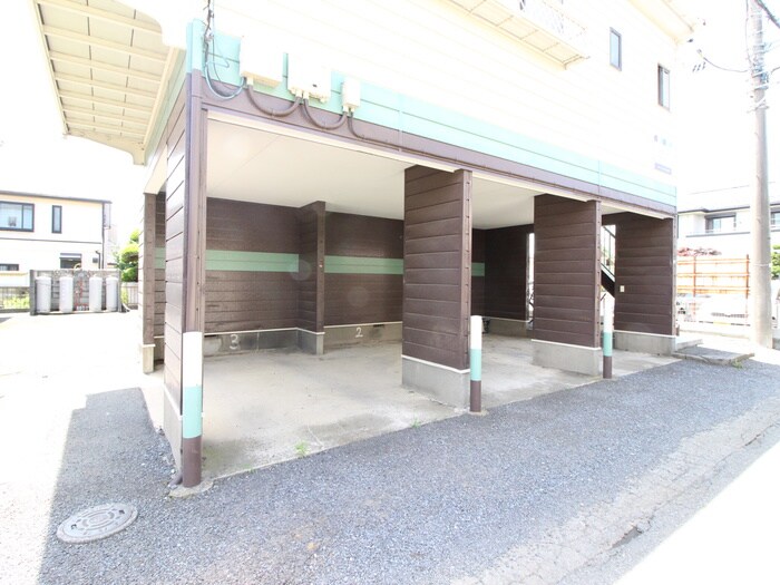 物件外観写真2　(駐車場)