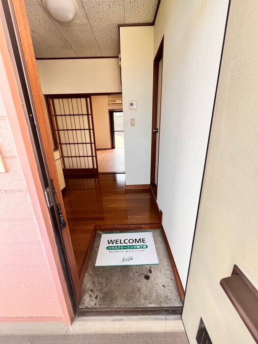 物件内観写真14　(玄関)