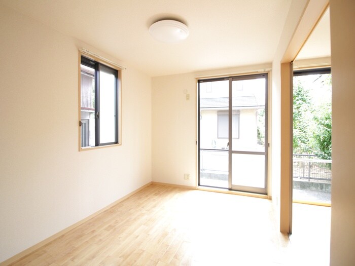 物件内観写真8　(居室)