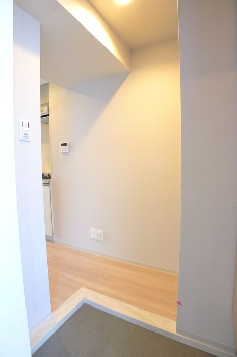 物件内観写真10　(玄関)