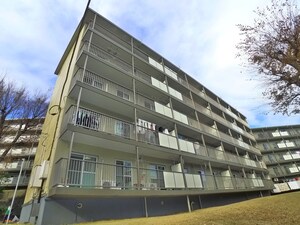 西小中台団地３２号棟（３０１）外観写真