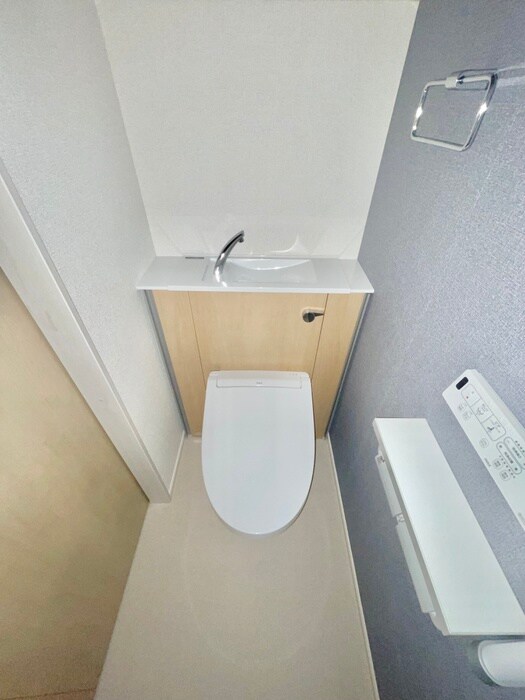 物件内観写真11　(トイレ)