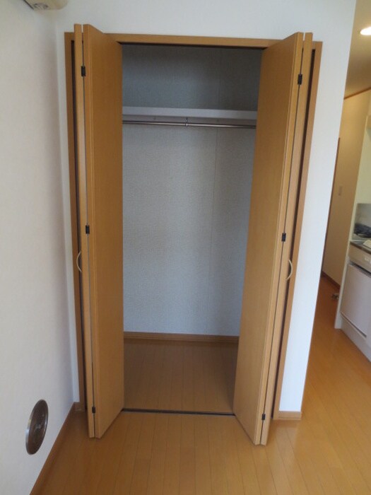 物件内観写真12　(収納)