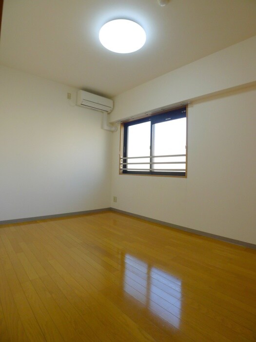 物件内観写真11　(居室)