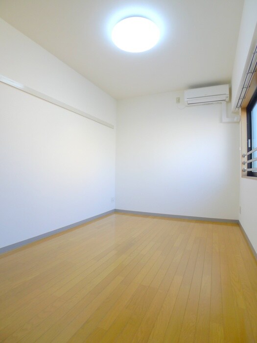 物件内観写真12　(居室)