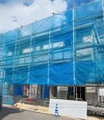 建築中