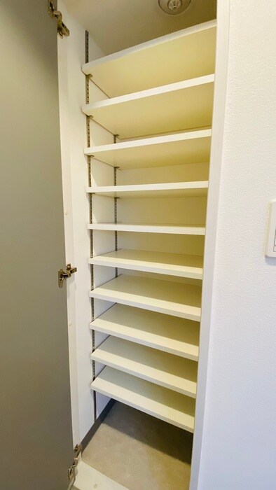 物件内観写真10　(靴箱)