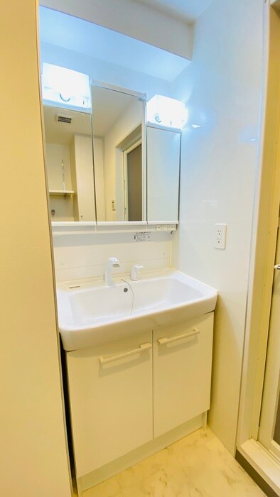 物件内観写真13　(洗面)