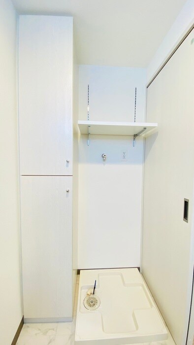 物件内観写真14　(洗濯機置場)