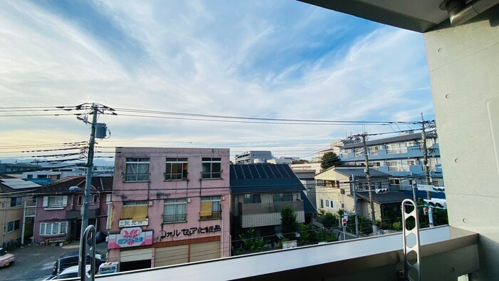 物件内観写真18　(室内からの展望)