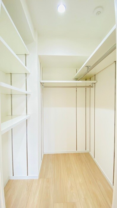 物件内観写真21　(収納)