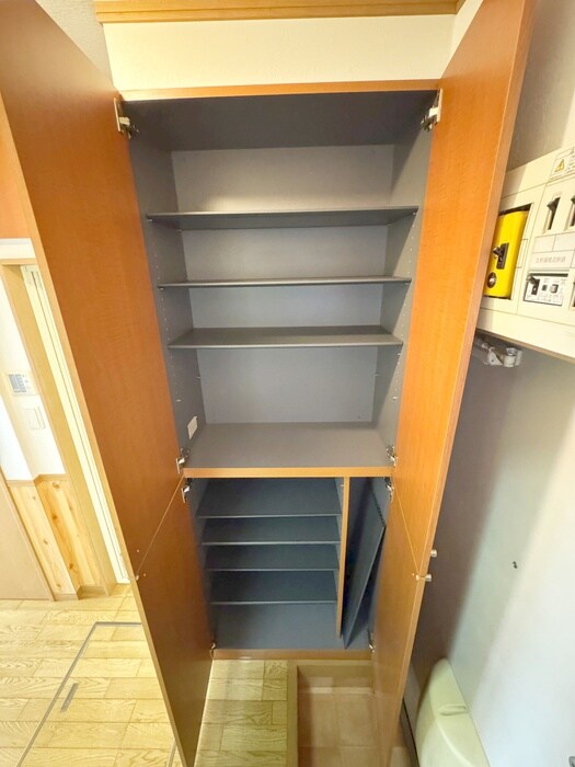 物件内観写真13　(靴箱)