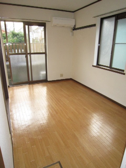 物件内観写真4　(居室)