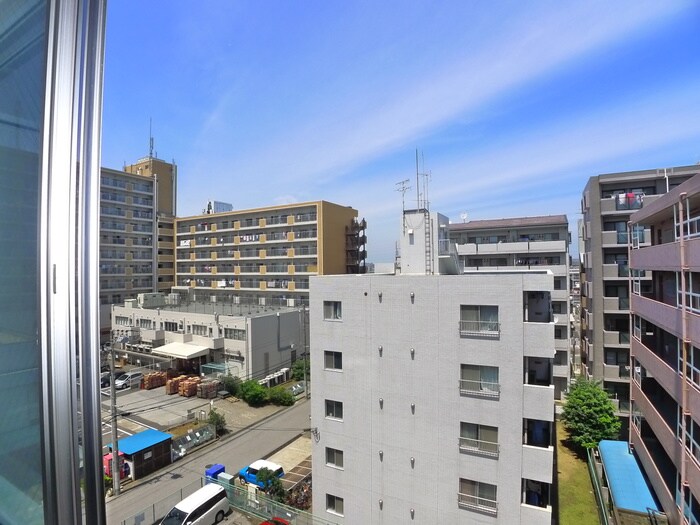 物件内観写真22　(室内からの展望)