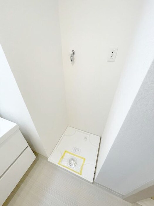 物件内観写真13　(洗濯機置場)