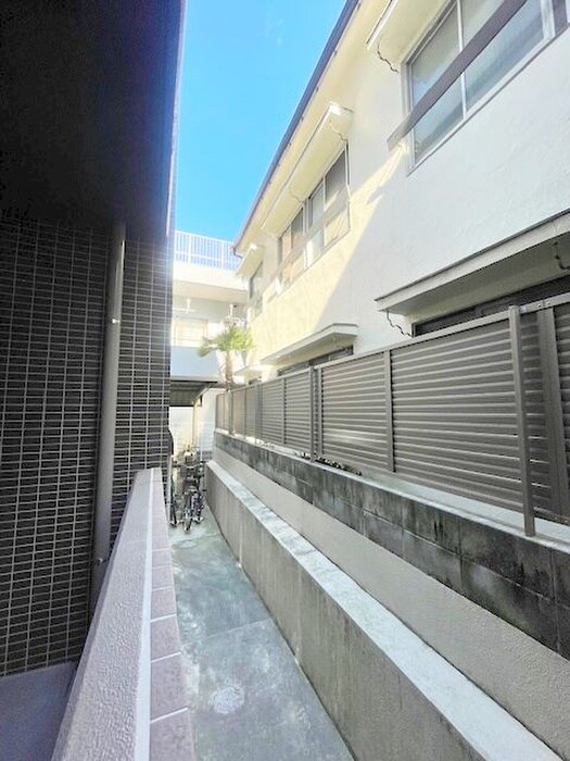 物件内観写真20　(室内からの展望)